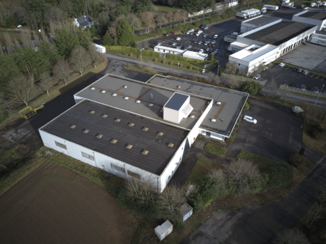 Local d’activité en Bretagne à vendre ou à louer 2650m² 3 vu du haut