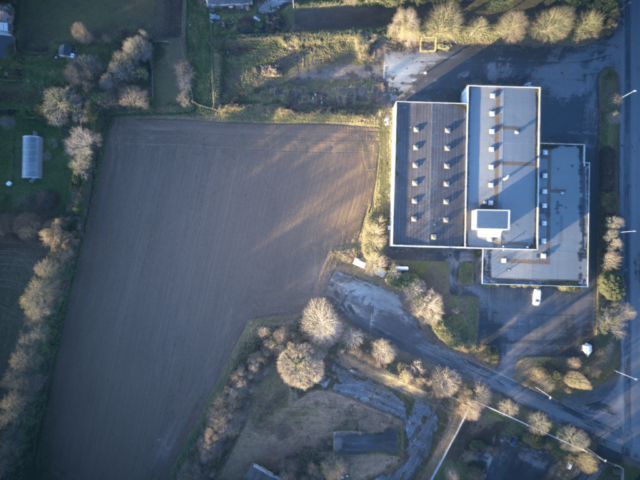 Local d’activité en Bretagne vue du haut angle 6